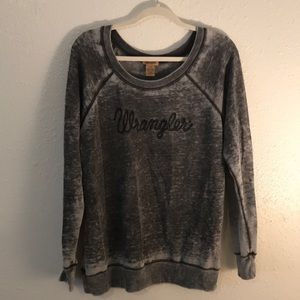 Women’s Wrangler distressed crewneck